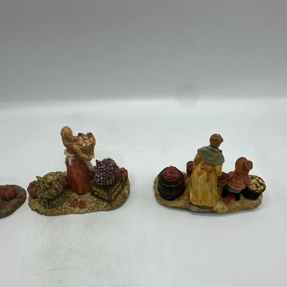 Thanksgiving Figurines Resin Hand Painted Country Style 7 Piece Set